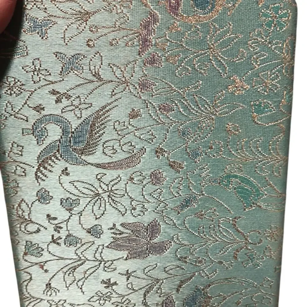 Vintage sea foam gold accents jewelry box oriental Asian travel trinket box